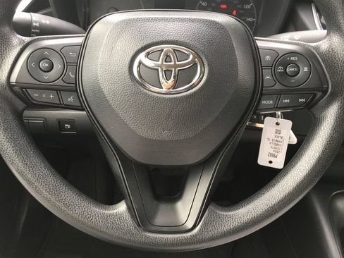 Used 2024 Toyota Corolla LE FWD image 13