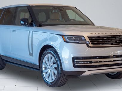 New 2025 Land Rover Range Rover SE