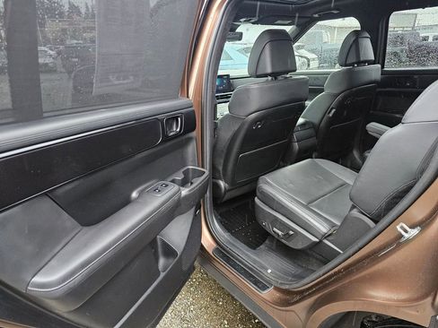 Used 2024 Hyundai Santa Fe Calligraphy AWD/4WD image 13