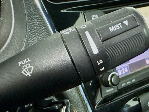 Used 2013 Chrysler 200 Limited w/ Sun/Sound Group image 14