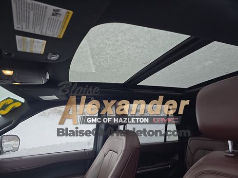 Used 2022 Ford Expedition Max Limited image 34