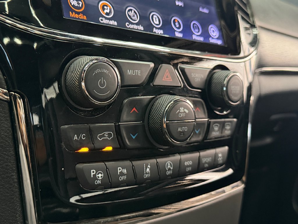 Used 2020 Jeep Grand Cherokee High Altitude AWD/4WD image 21