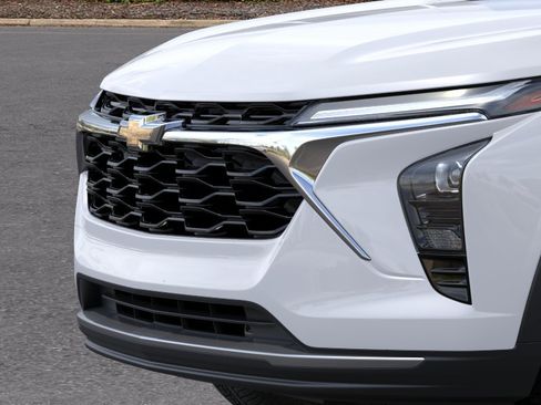 New 2026 Chevrolet Trax LT w/ Sunroof Package FWD image 48