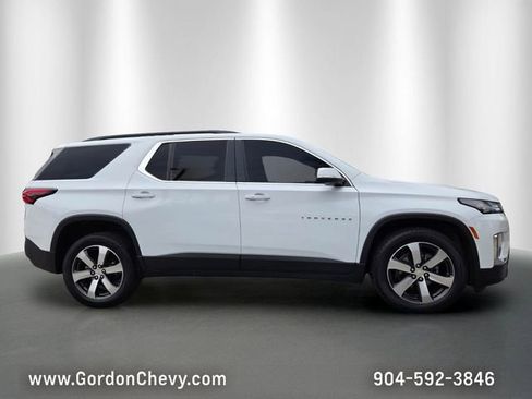 Certified 2023 Chevrolet Traverse LT w/ LT Premium Package FWD image 7