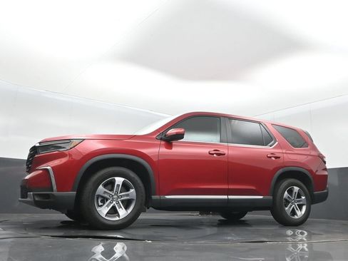Used 2025 Honda Pilot EX-L image 13