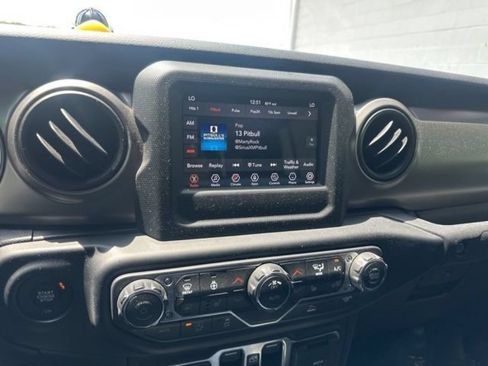 Used 2020 Jeep Gladiator Sport w/ Quick Order Package 24S AWD/4WD image 15