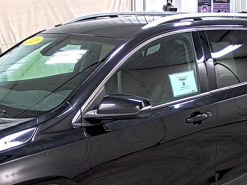 Used 2020 GMC Terrain SLT image 8