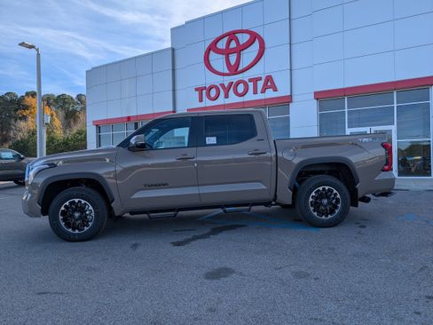 New 2026 Toyota Tundra SR5 image 2