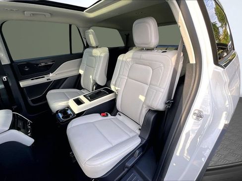 Used 2026 Lincoln Aviator Reserve RWD image 23