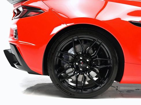 Used 2025 Chevrolet Corvette Z06 RWD image 10