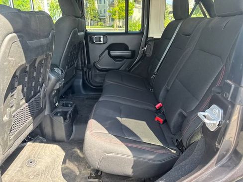 Used 2021 Jeep Wrangler Unlimited Rubicon w/ Cold Weather Group AWD/4WD image 25