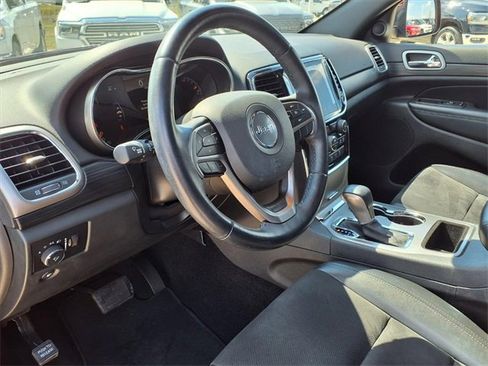 Used 2022 Jeep Grand Cherokee Laredo X image 14