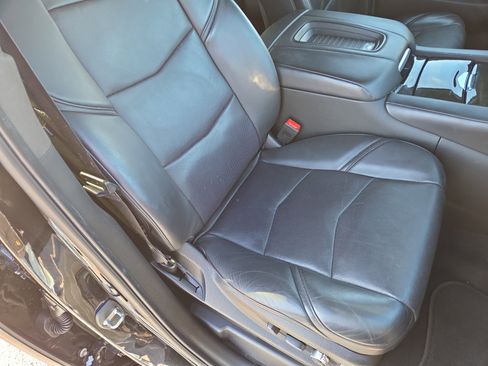 Used 2020 Cadillac Escalade ESV Platinum image 16