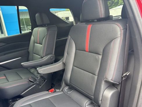 Used 2024 Chevrolet Traverse RS w/ LPO, Floor Liner Package image 15