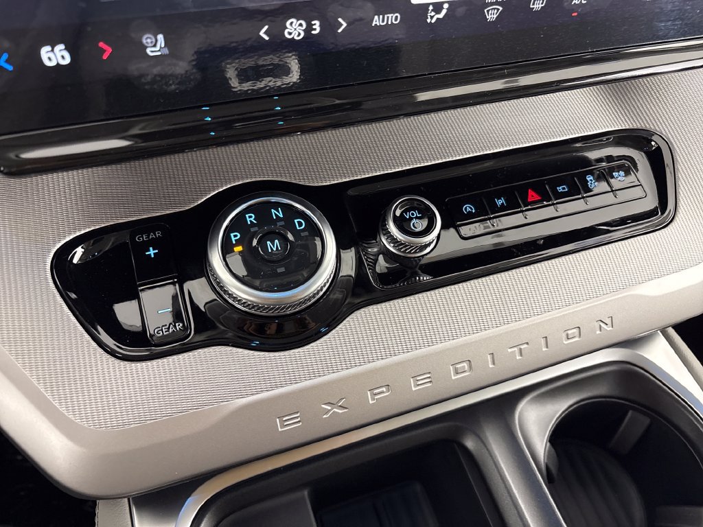 New 2026 Ford Expedition Max Active RWD image 26