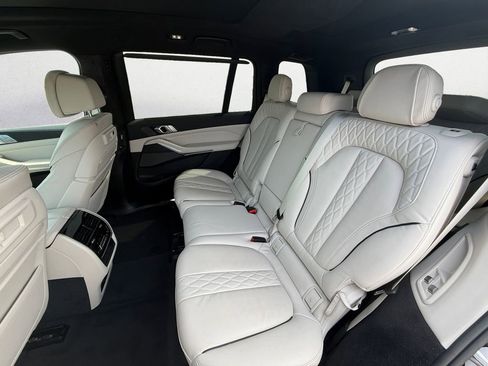 Used 2021 BMW X7 M50i AWD/4WD image 13