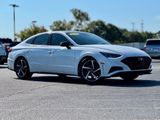 Used 2021 Hyundai Sonata SEL Plus w/ Tech Package image 2