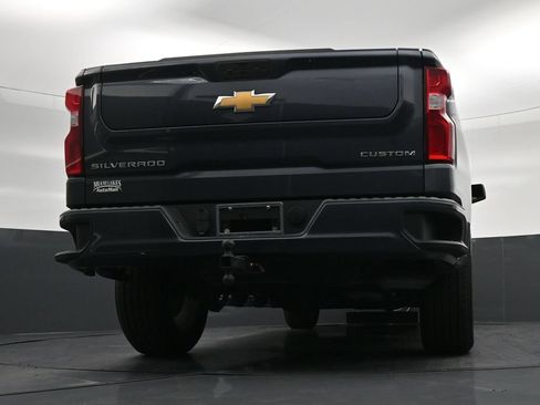 Used 2022 Chevrolet Silverado 1500 Custom w/ Safety Confidence Package RWD image 28