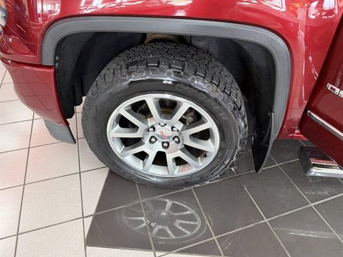 Used 2016 GMC Sierra 1500 Denali w/ Enhanced Driver Alert Package AWD/4WD image 31