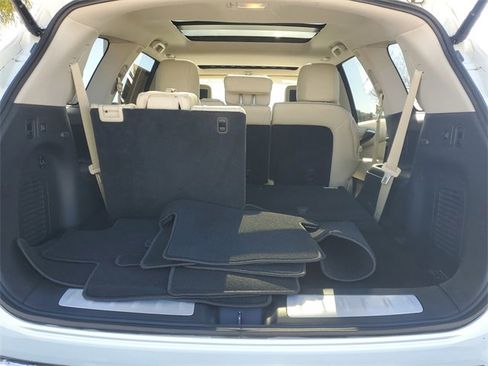 Used 2016 INFINITI QX60 Luxe w/ Deluxe Technology Package image 8
