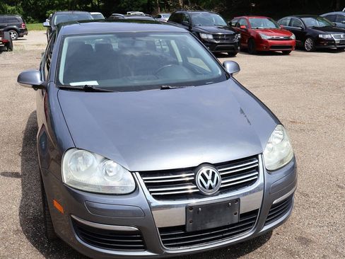 Used 2006 Volkswagen Jetta TDI FWD image 2