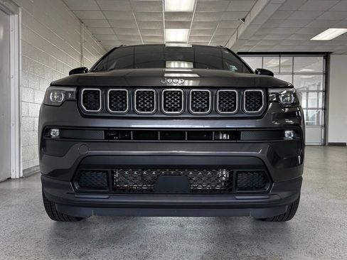 Certified 2023 Jeep Compass Latitude w/ Sun and Sound Group AWD/4WD image 3