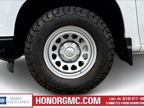 Used 2023 Chevrolet Silverado 1500 W/T w/ WT Value Package AWD/4WD image 34
