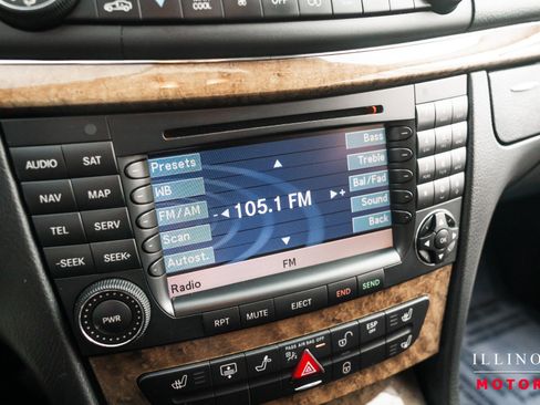 Used 2007 Mercedes-Benz E 550 Sedan image 22