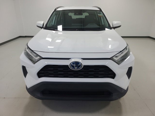 Certified 2022 Toyota RAV4 XLE w/ Carpet Mat Package (TMS) AWD/4WD image 2