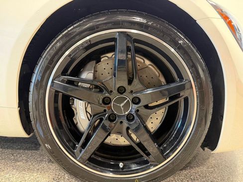 Used 2018 Mercedes-Benz AMG GT Roadster image 40