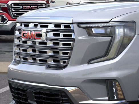 New 2026 GMC Acadia Denali w/ Super Cruise Package image 15