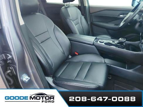 Used 2023 Nissan Rogue SL image 25