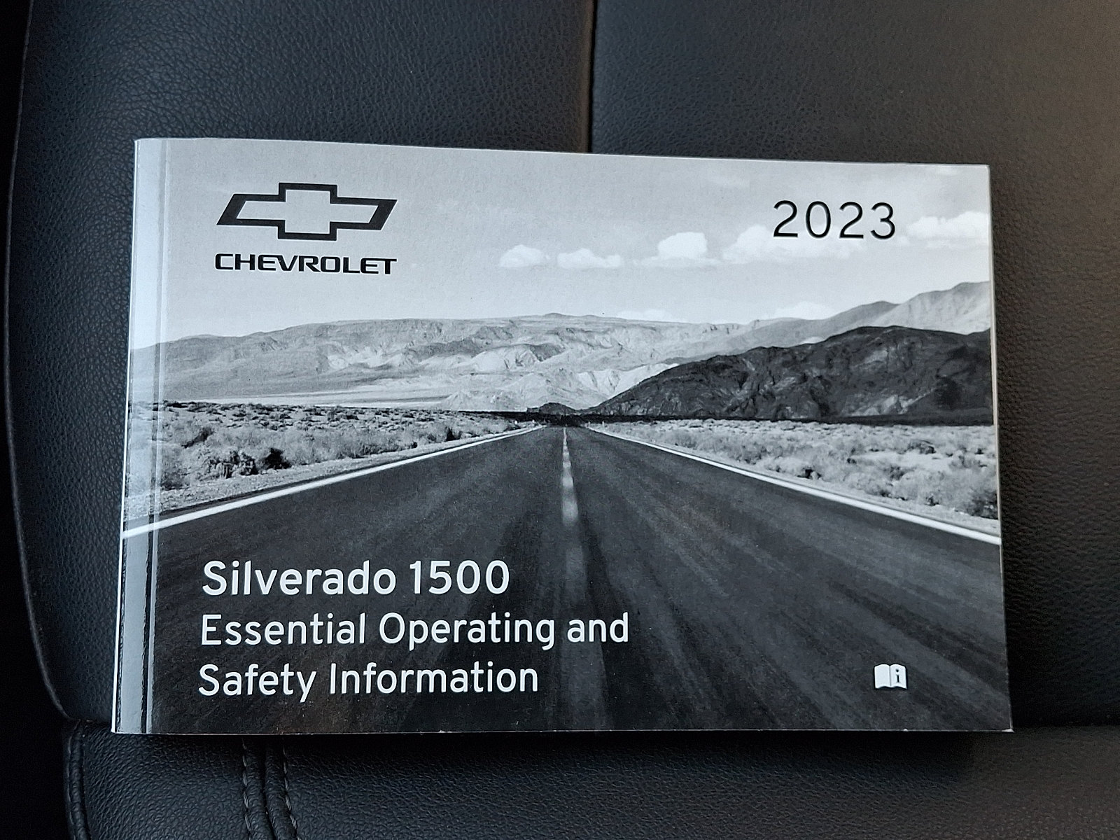 Certified 2023 Chevrolet Silverado 1500 LT Trail Boss w/ LT Trail Boss Premium Package AWD/4WD image 27