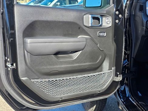New 2026 Jeep Gladiator Sport image 8