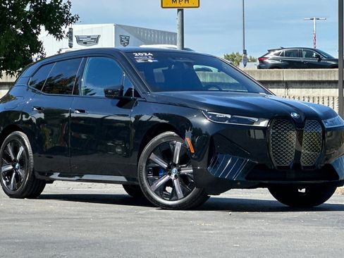 Used 2024 BMW iX xDrive50 w/ Premium Package AWD/4WD image 2