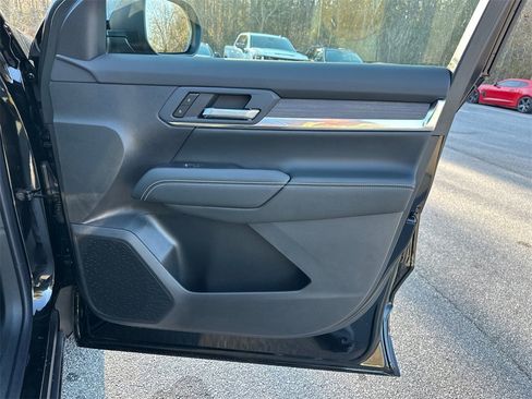 New 2026 GMC Terrain Denali w/ LPO, Floor Liner Package image 15