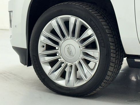 Used 2019 Cadillac Escalade Platinum image 44