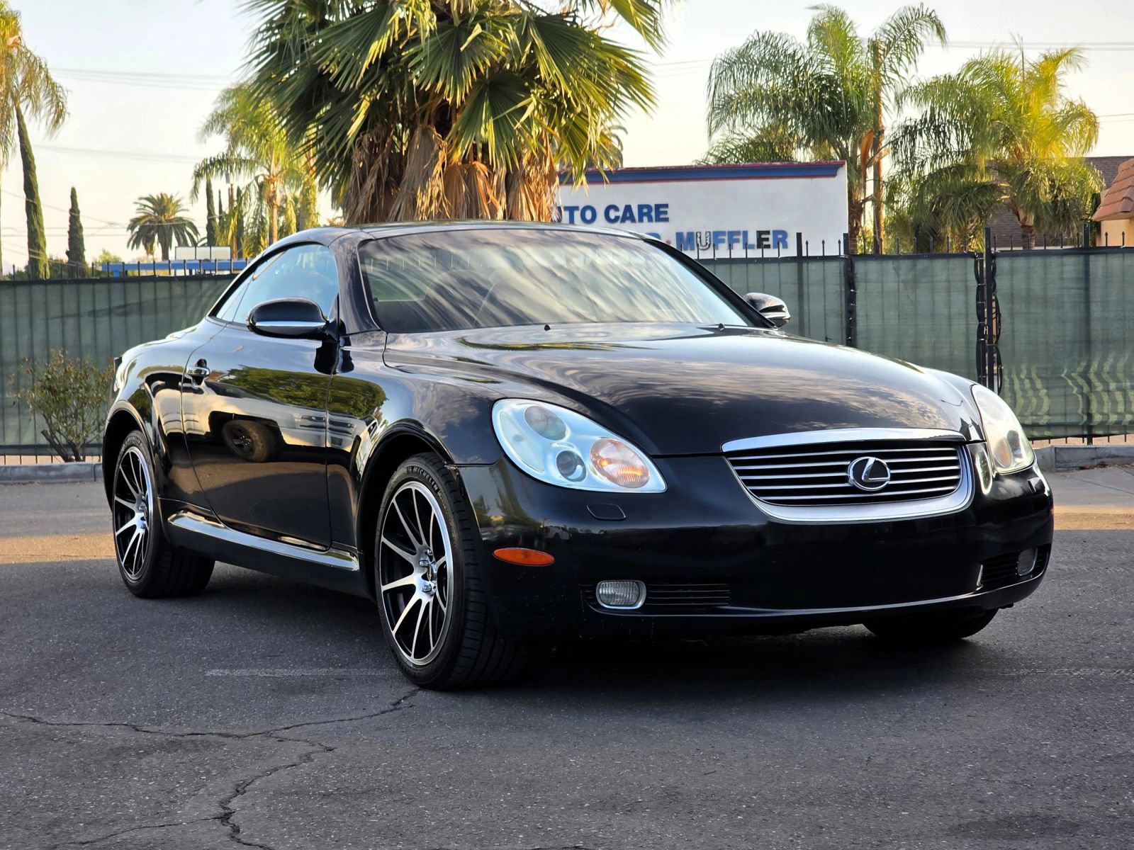 Used 2002 Lexus SC 430 Convertible RWD image 2