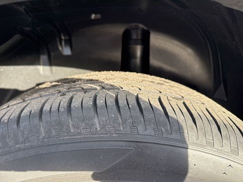 Used 2023 Chevrolet TrailBlazer RS image 32