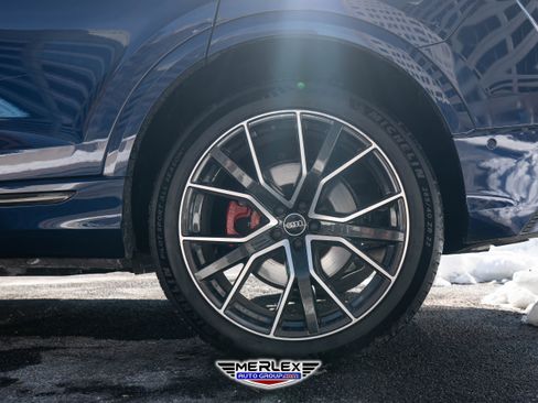 Used 2021 Audi Q8 Premium Plus image 12