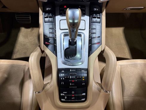 Used 2013 Porsche Cayenne GTS image 76
