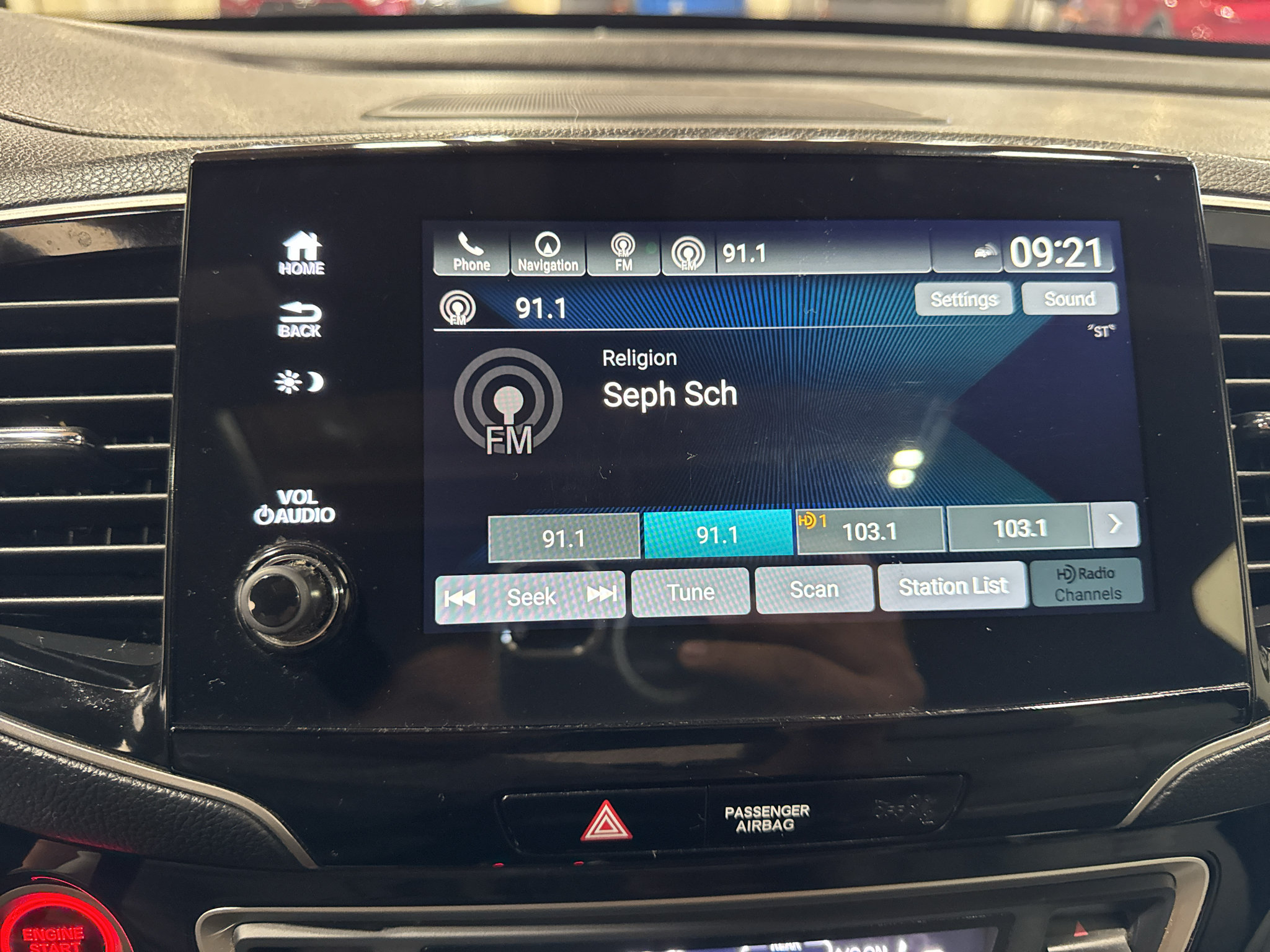 Used 2019 Honda Passport Touring image 14