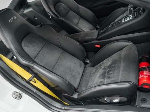 Used 2018 Porsche 911 GT3 RWD image 24