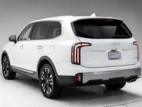Used 2024 Kia Telluride SX Prestige AWD/4WD image 3