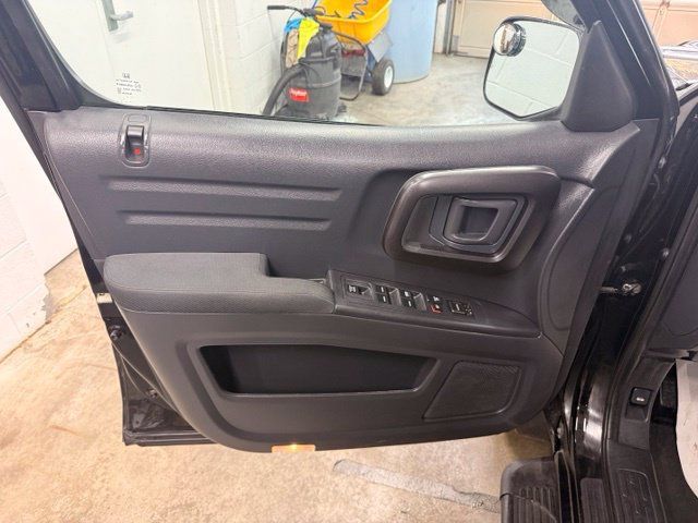 Used 2013 Honda Ridgeline Sport image 8