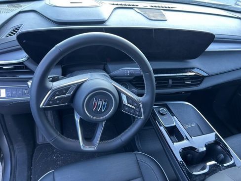 Used 2025 Buick Enclave Sport Touring image 11