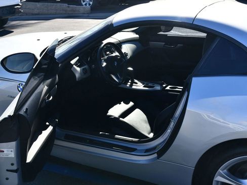 Used 2011 BMW Z4 sDrive30i w/ Premium Pkg image 13