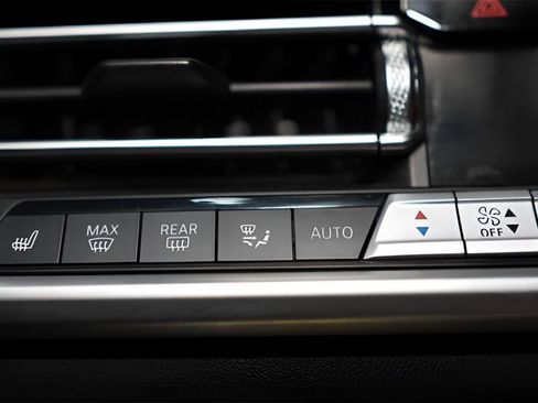 Used 2023 BMW X5 xDrive40i w/ M Sport Package image 43