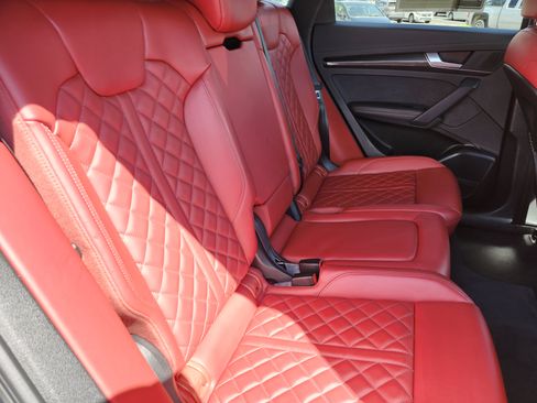 Used 2023 Audi SQ5 Prestige AWD/4WD image 21