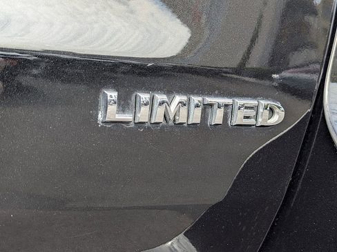 Used 2015 Jeep Grand Cherokee Limited w/ Luxury Group II image 14